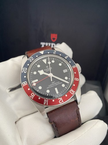 Tudor black bay gmt - bay,